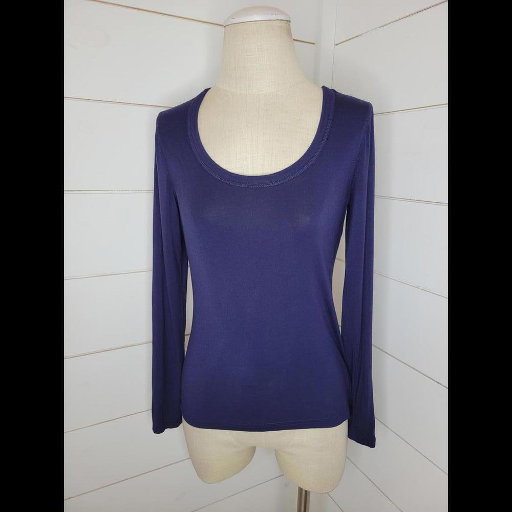 VERSONA medium blue unbelievably soft and stretchy tee shirt